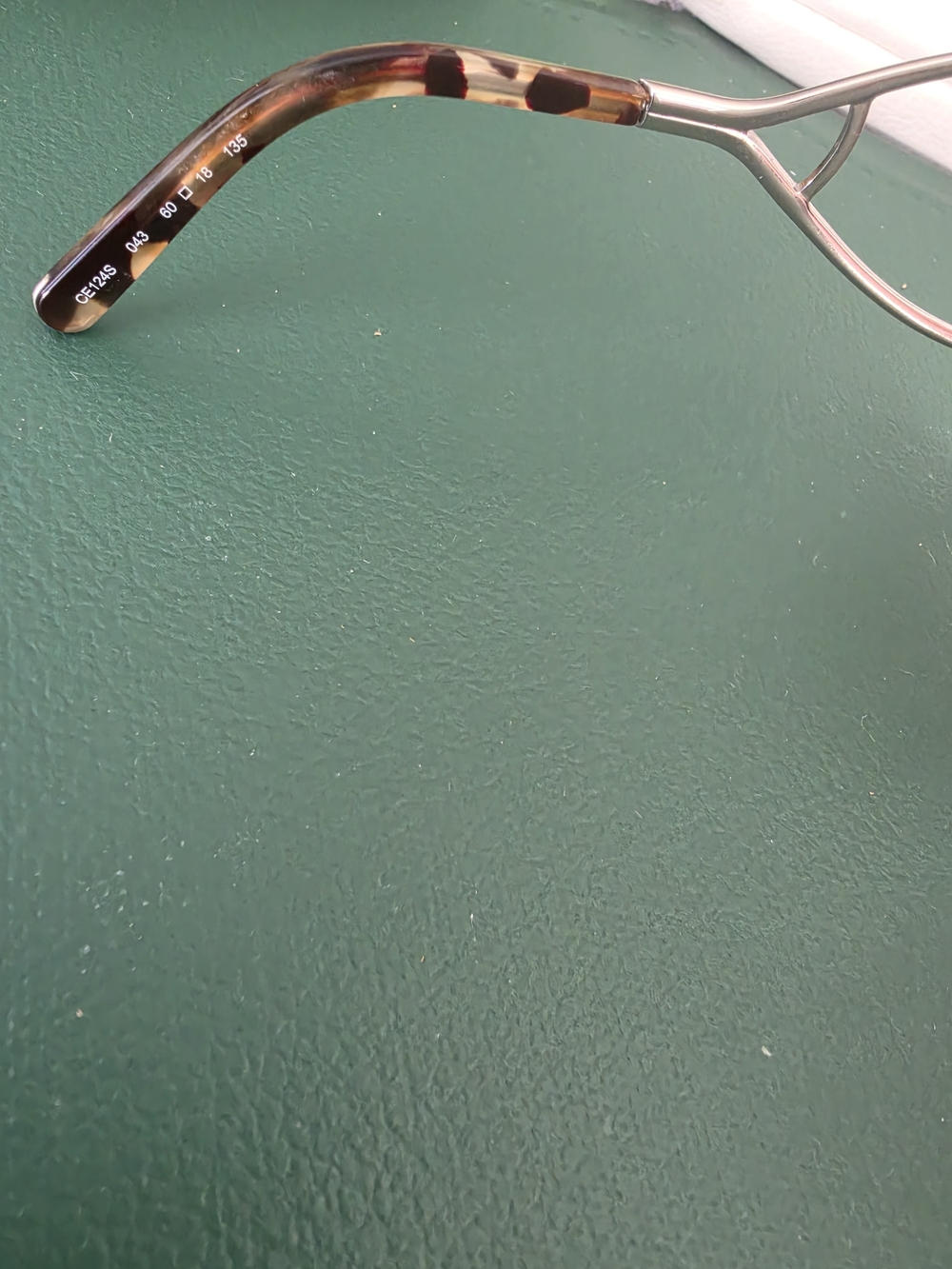 Chloé Round Sunglasses with Brown Gradient Lenses - Picture 5 of 6